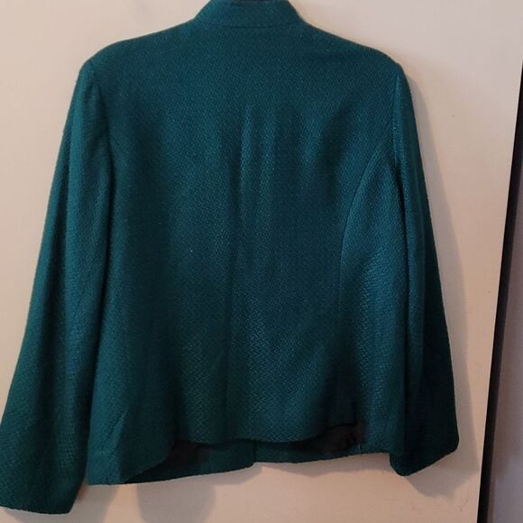 Beautiful chico's blazer  - Picture 6 of 6